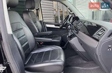 Мінівен Volkswagen Multivan 2016 в 