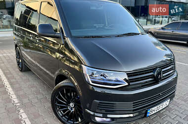 Минивэн Volkswagen Multivan 2010 в 