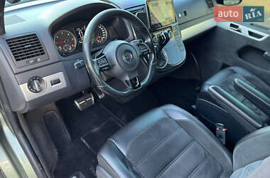 Минивэн Volkswagen Multivan 2010 в 