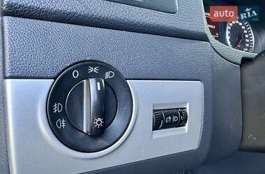 Минивэн Volkswagen Multivan 2011 в 