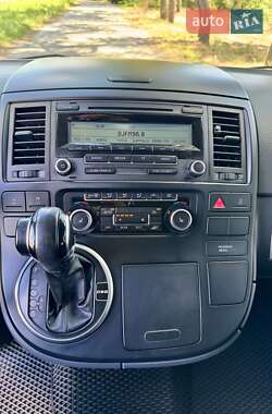 Минивэн Volkswagen Multivan 2011 в 