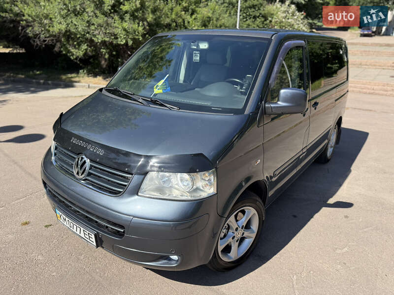 Мінівен Volkswagen Multivan 2008 в Житомирі