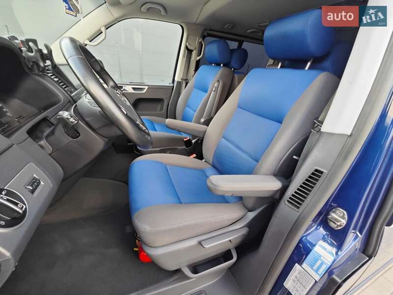 Мінівен Volkswagen Multivan 2005 в Івано-Франківську