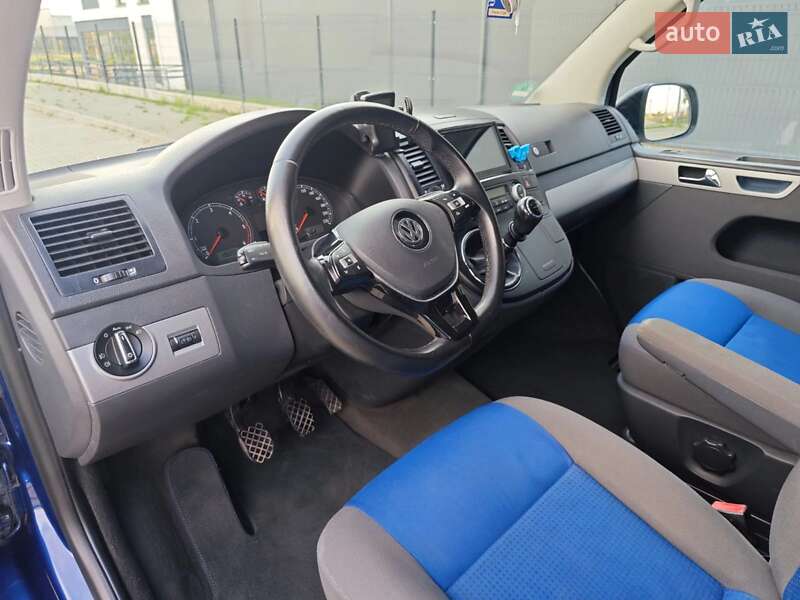 Мінівен Volkswagen Multivan 2005 в Івано-Франківську