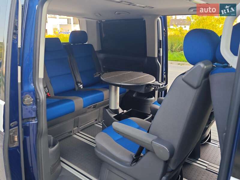 Минивэн Volkswagen Multivan 2005 в Ивано-Франковске