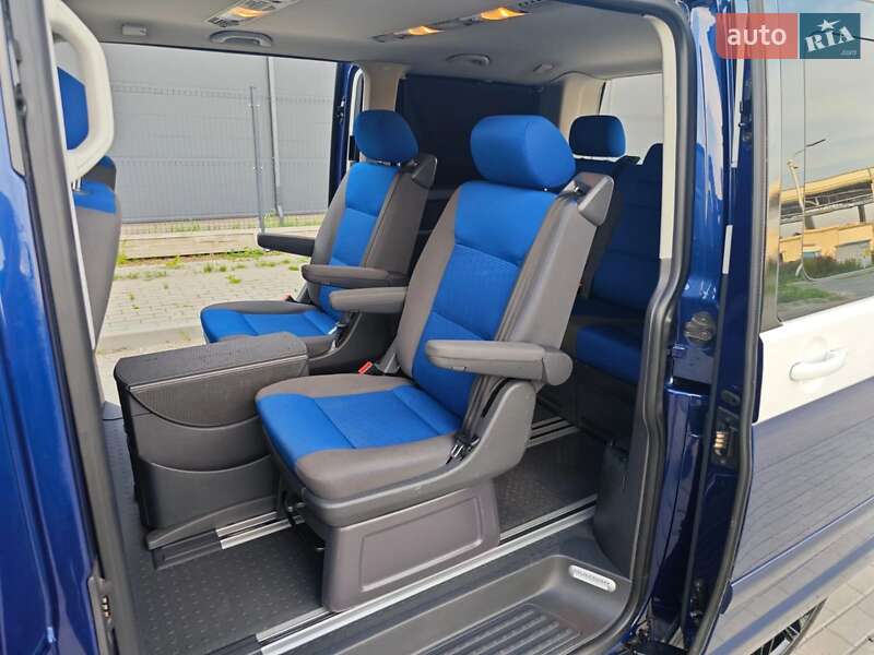 Мінівен Volkswagen Multivan 2005 в Івано-Франківську