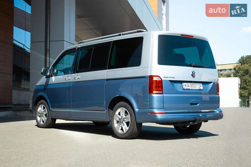 Мінівен Volkswagen Multivan 2017 в Києві