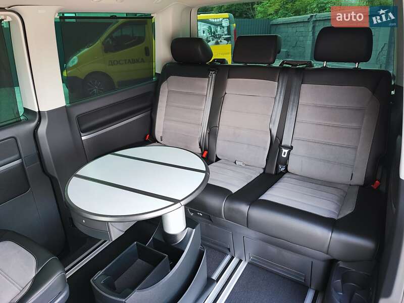 Минивэн Volkswagen Multivan 2019 в Черновцах