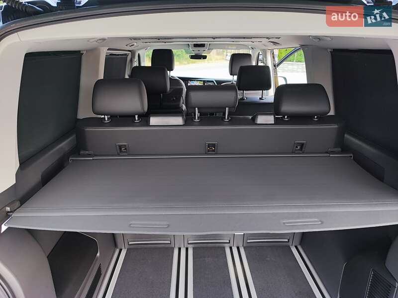 Минивэн Volkswagen Multivan 2019 в Черновцах