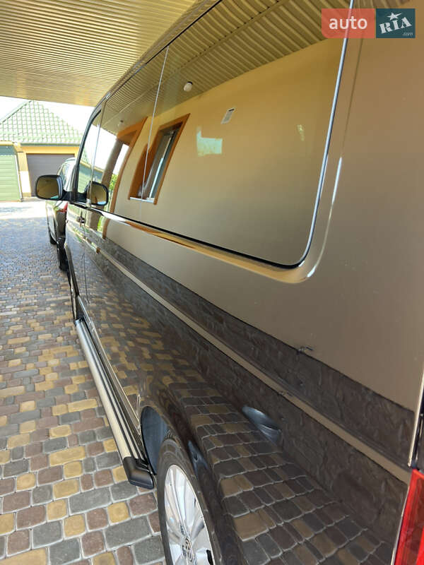 Минивэн Volkswagen Multivan 2021 в Костополе