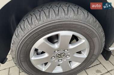 Мінівен Volkswagen Multivan 2013 в 