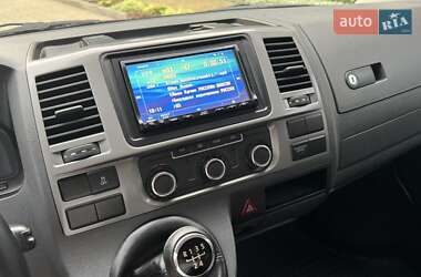 Мінівен Volkswagen Multivan 2013 в 