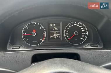 Мінівен Volkswagen Multivan 2013 в 