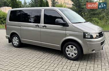 Мінівен Volkswagen Multivan 2013 в 