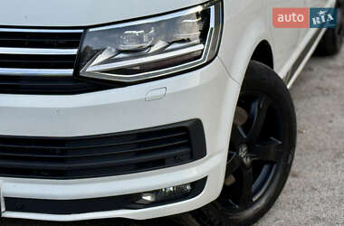 Минивэн Volkswagen Multivan 2011 в 