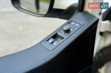 Минивэн Volkswagen Multivan 2011 в 