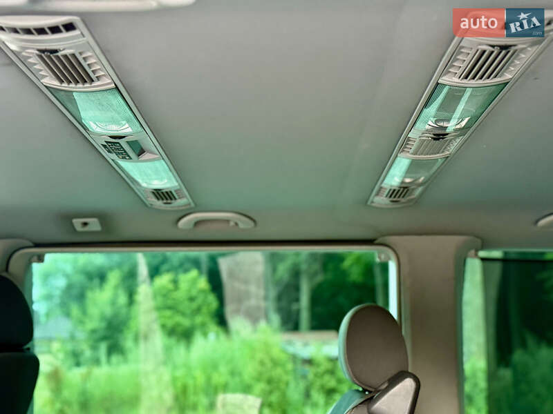 Минивэн Volkswagen Multivan 2011 в Хмельницком