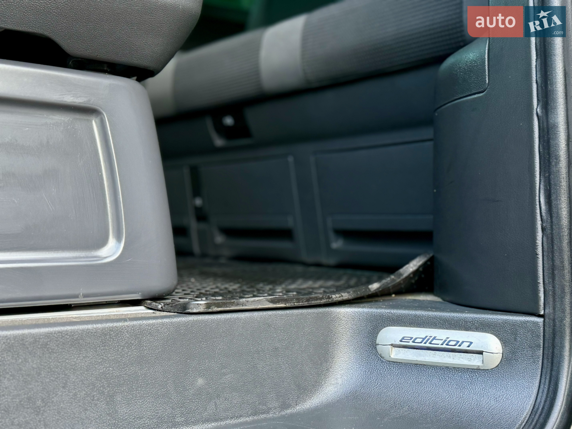 2011 Volkswagen Multivan - мініатюра 42