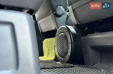 Минивэн Volkswagen Multivan 2011 в 
