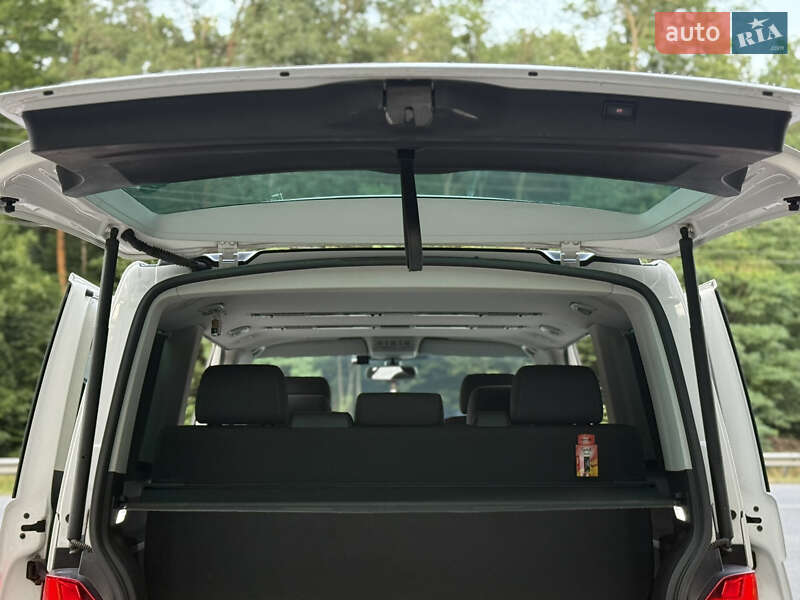 Минивэн Volkswagen Multivan 2011 в Хмельницком