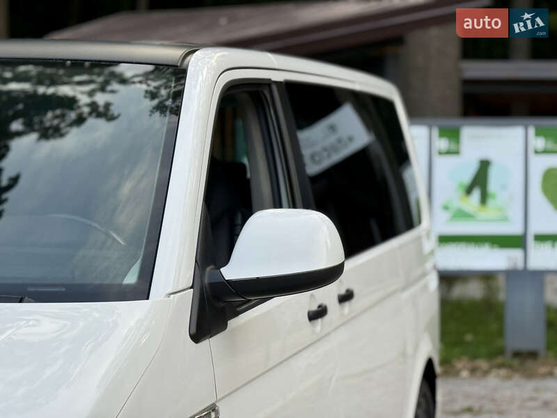 Минивэн Volkswagen Multivan 2011 в Хмельницком