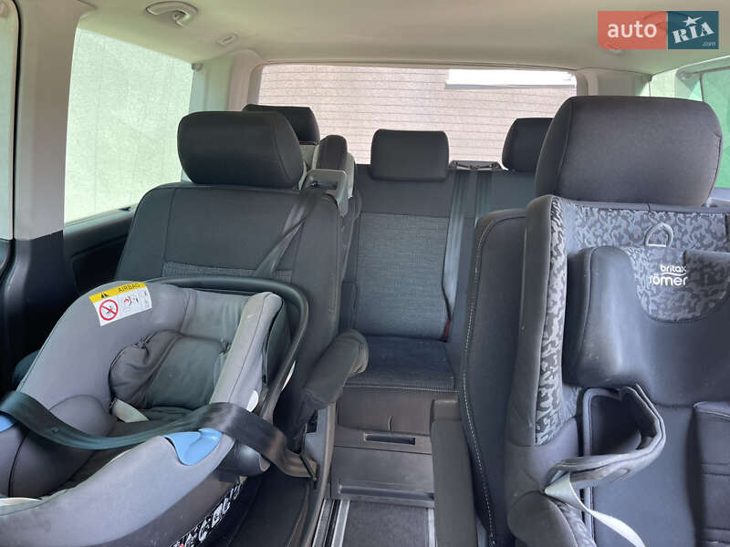 Минивэн Volkswagen Multivan 2010 в Запорожье