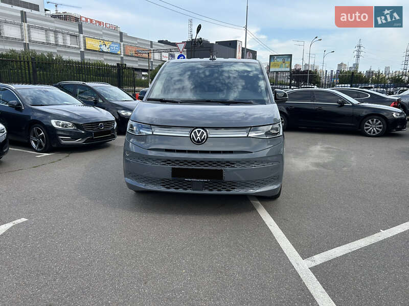 Минивэн Volkswagen Multivan 2023 в Киеве