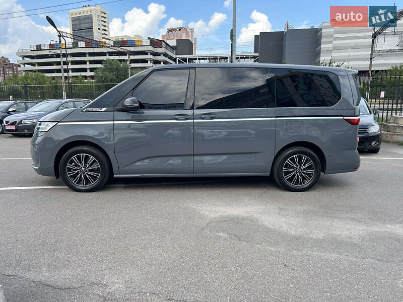 Минивэн Volkswagen Multivan 2023 в Киеве