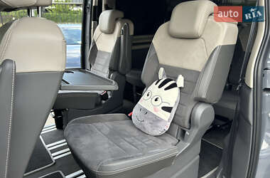 Минивэн Volkswagen Multivan 2023 в 