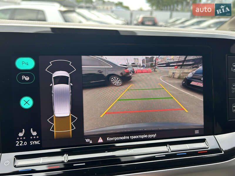 Минивэн Volkswagen Multivan 2023 в Киеве