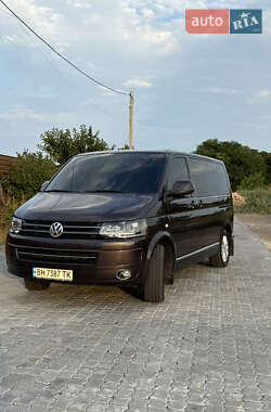 Минивэн Volkswagen Multivan 2015 в 