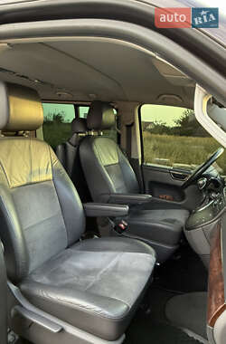 Минивэн Volkswagen Multivan 2015 в 
