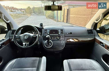 Минивэн Volkswagen Multivan 2015 в 