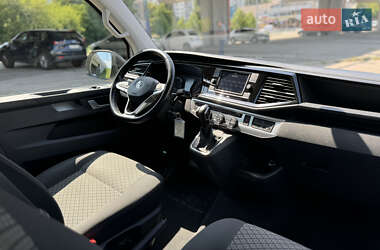 Мінівен Volkswagen Multivan 2020 в 