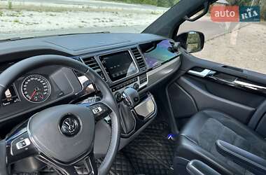 Мінівен Volkswagen Multivan 2016 в 
