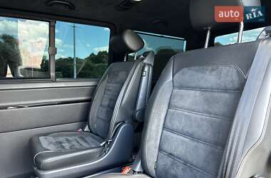 Мінівен Volkswagen Multivan 2016 в 
