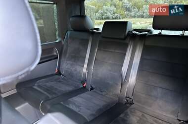 Мінівен Volkswagen Multivan 2016 в 