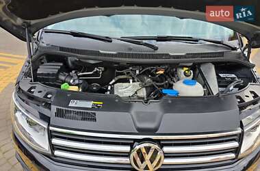 Минивэн Volkswagen Multivan 2016 в 
