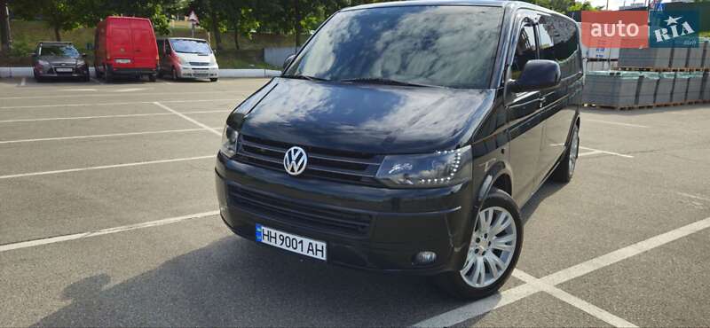 Минивэн Volkswagen Multivan 2013 в Киеве