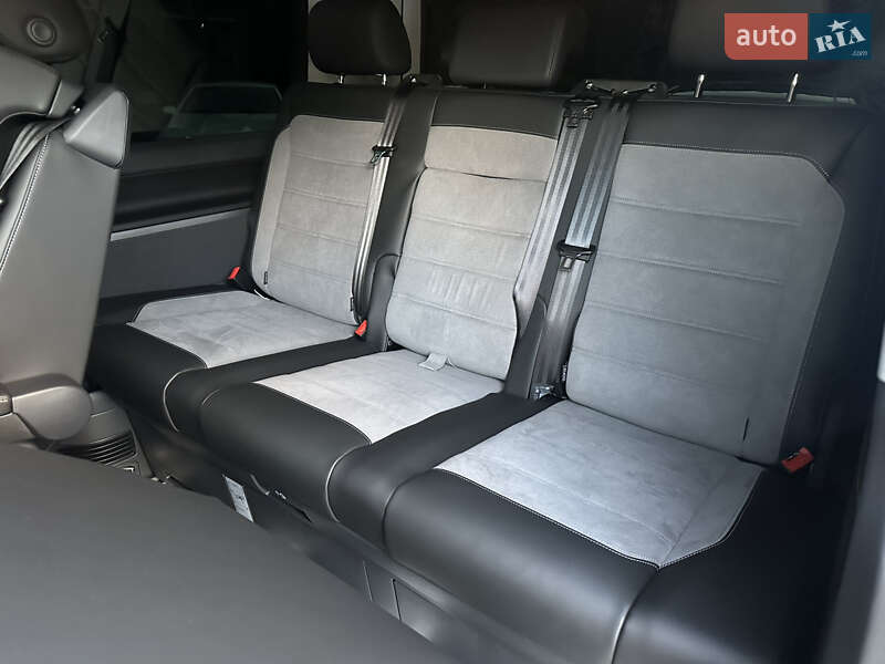 Мінівен Volkswagen Multivan 2024 в Києві