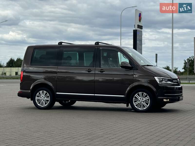 Минивэн Volkswagen Multivan 2016 в Ровно