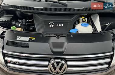 Минивэн Volkswagen Multivan 2016 в 