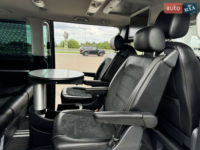 Минивэн Volkswagen Multivan 2016 в Ровно