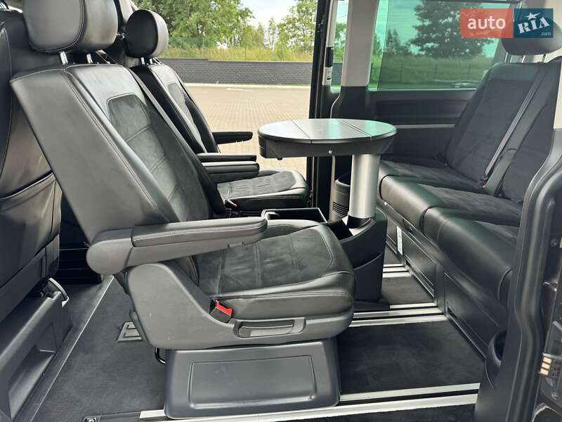 Минивэн Volkswagen Multivan 2016 в Ровно