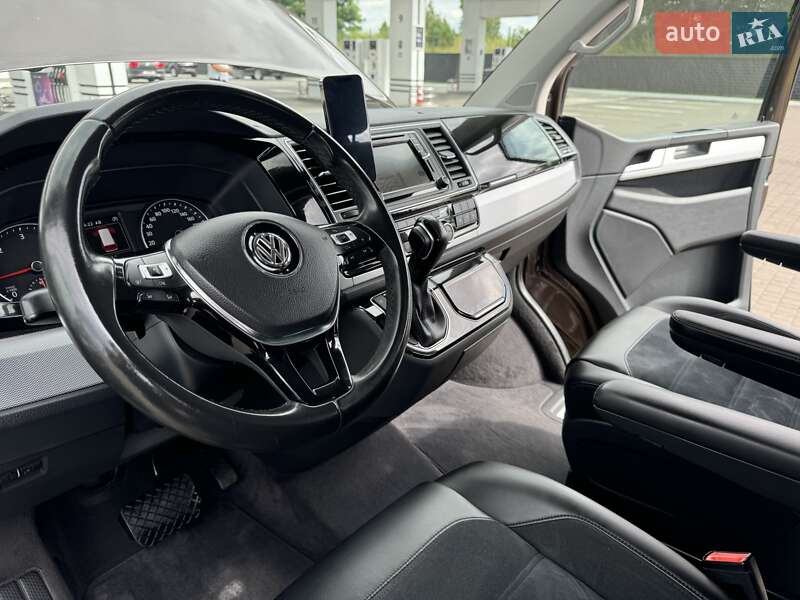 Минивэн Volkswagen Multivan 2016 в Ровно