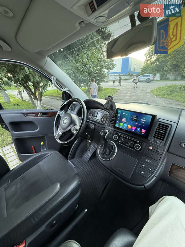 Минивэн Volkswagen Multivan 2015 в Броварах