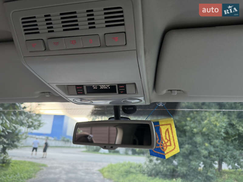 Минивэн Volkswagen Multivan 2015 в Броварах