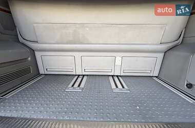 Минивэн Volkswagen Multivan 2008 в 