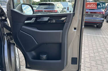 Минивэн Volkswagen Multivan 2018 в 