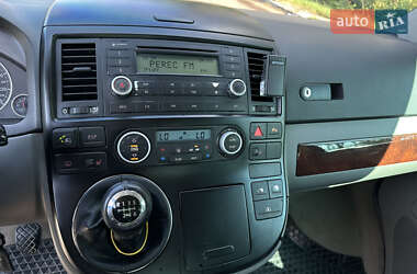 Минивэн Volkswagen Multivan 2006 в 
